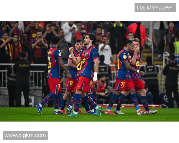 塞维利亚史上首次完胜巴萨，刷新对阵巴萨的战绩！