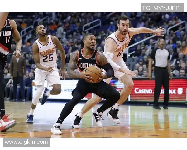 开拓者逆转太阳，利拉德砍下35分，展现超级巨星风范