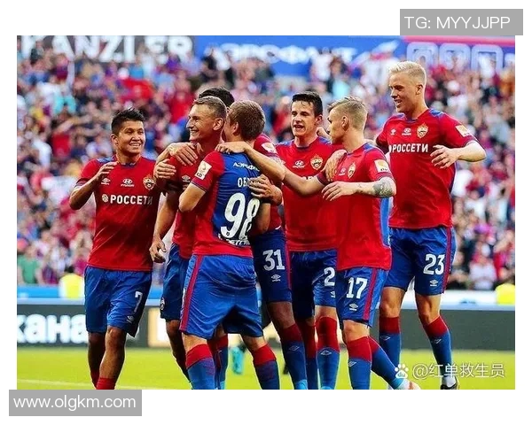 沙尔克04客场制胜奥格斯堡，幸运进球引爆胜利